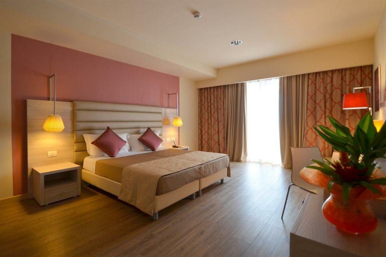 Turin Airport Hotel & Residence San Francesco al Campo Ngoại thất bức ảnh